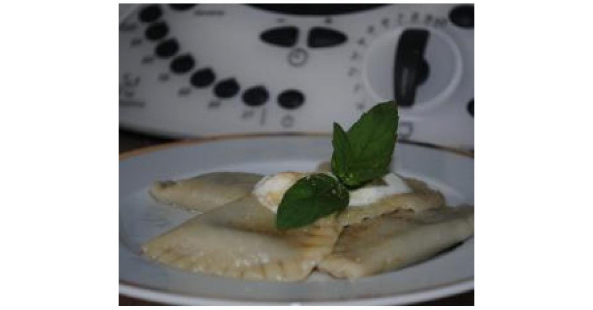 Pierogi jagodowe z miętową nutką jest to przepis stworzony przez