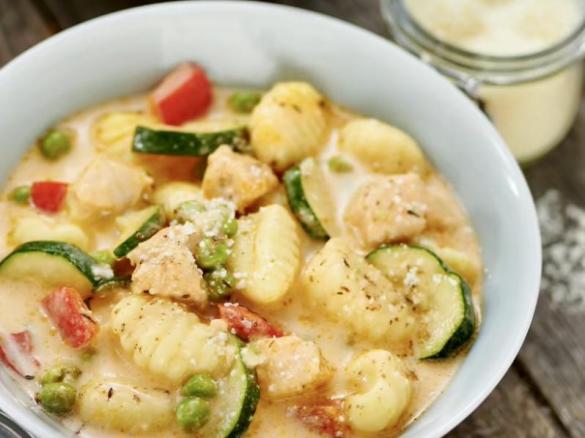 Gnocchi z indykiem i warzywami